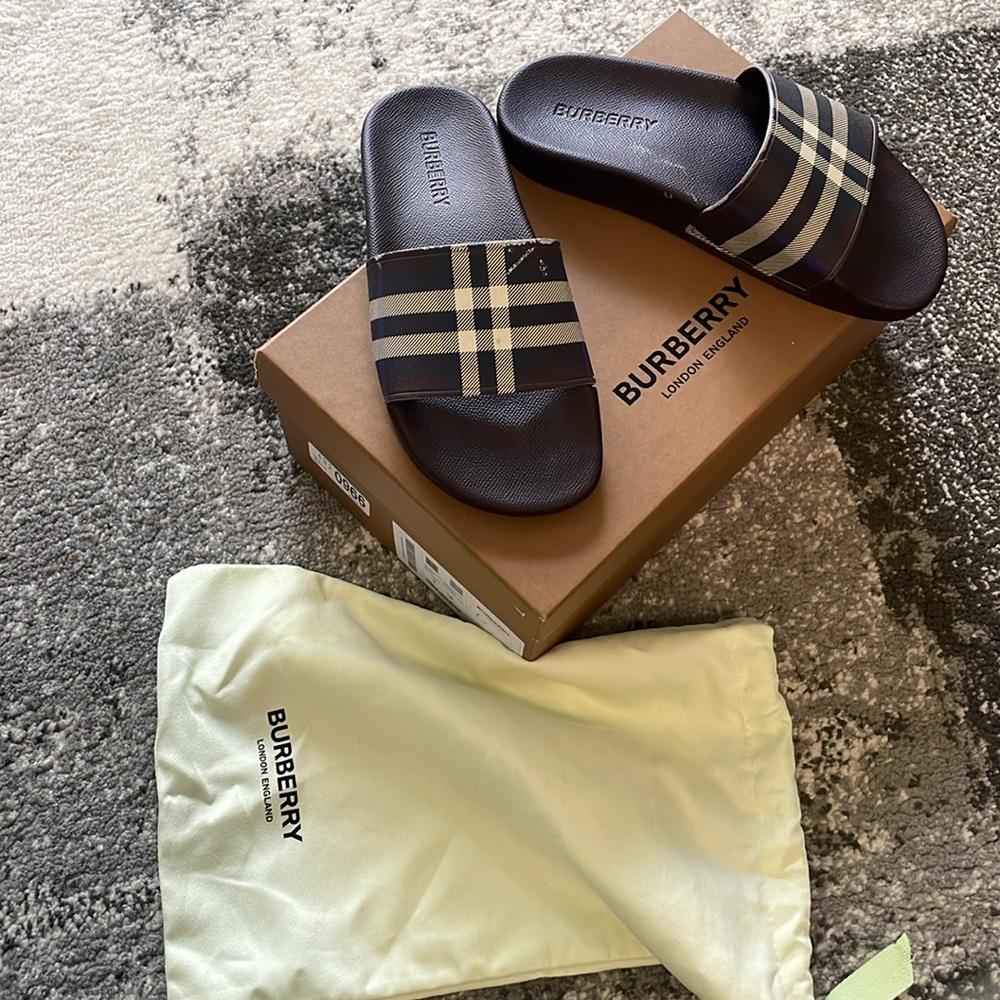 Authentic BURBERRY Furley Check Slides/Slippers with original box and dustbag